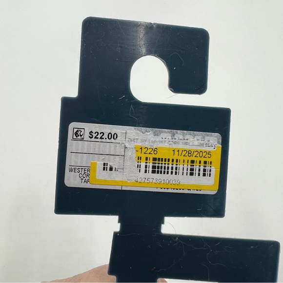 Women's universal Thread belts size Medium 30-36 1 brown and 1 leopard. 3/4 wide - Picture 4 of 4